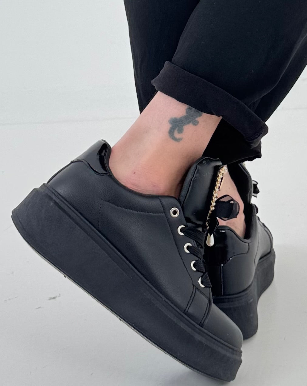 Sneaker model "Five" - black