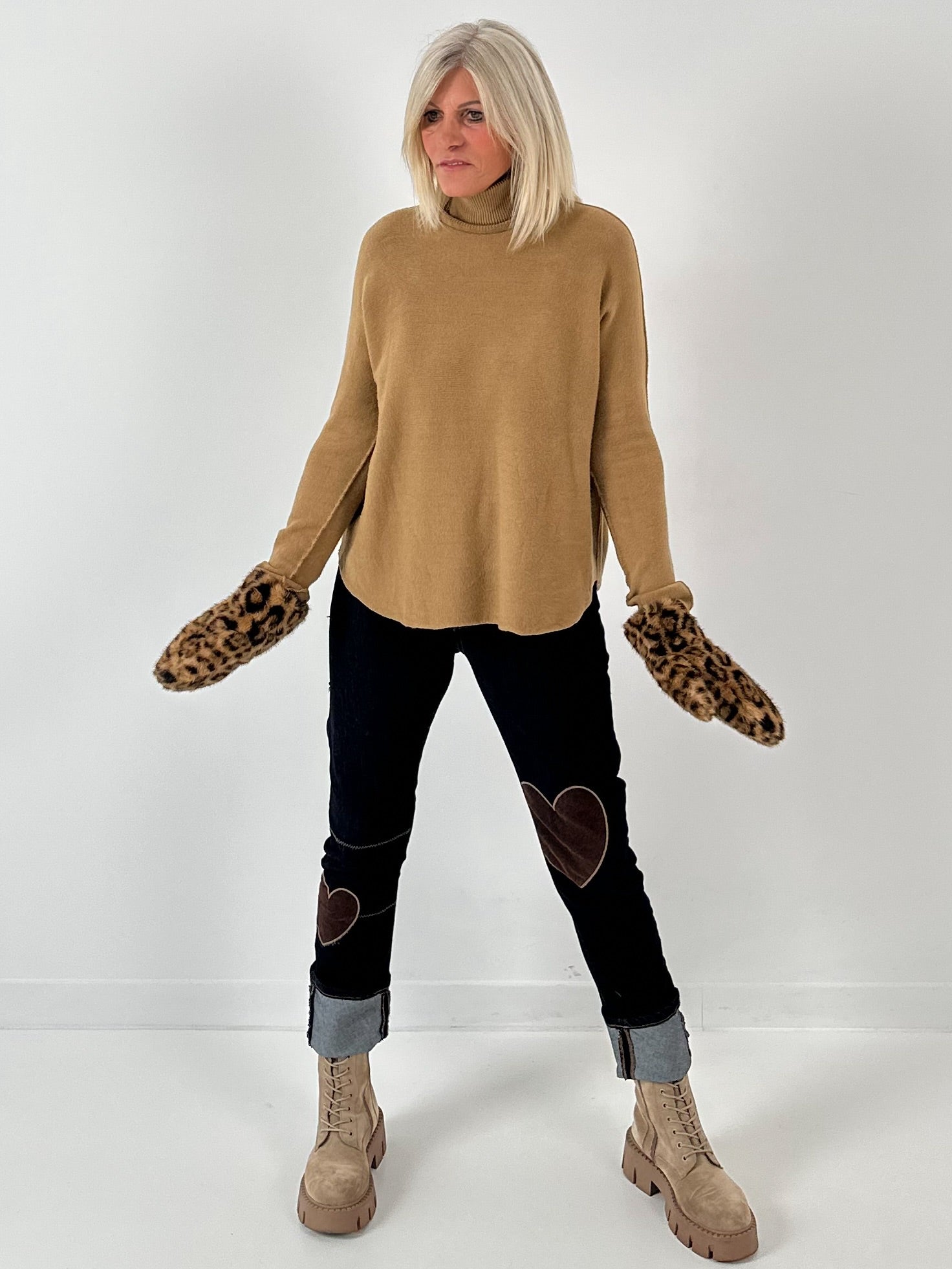 Rollkragen Pullover Modell