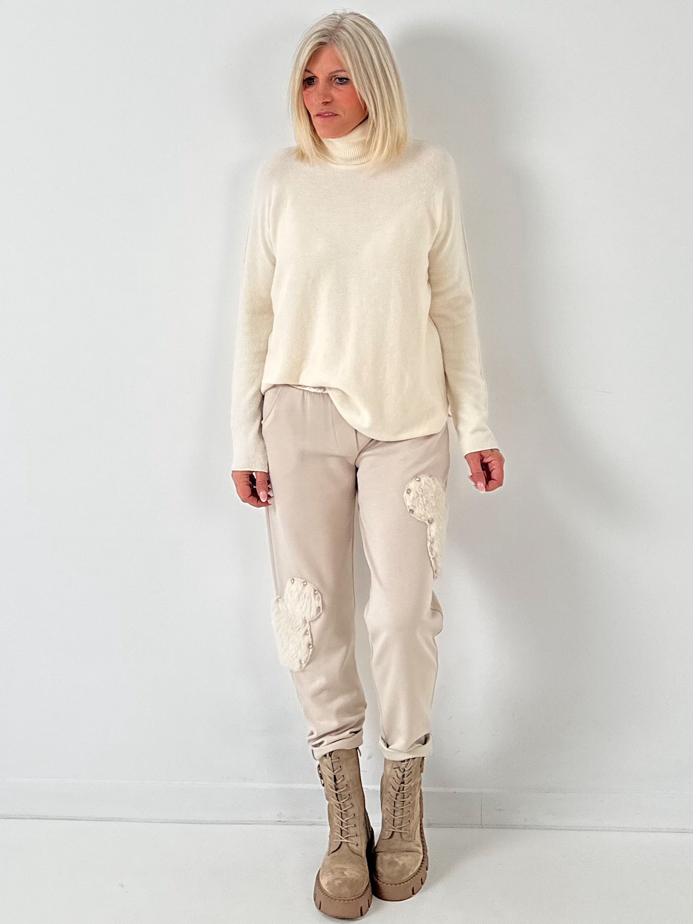 Pants model “Furry Patch” - beige
