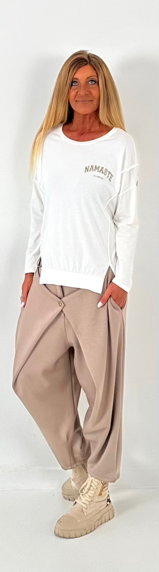 Broek model “Overlay Chic” - beige