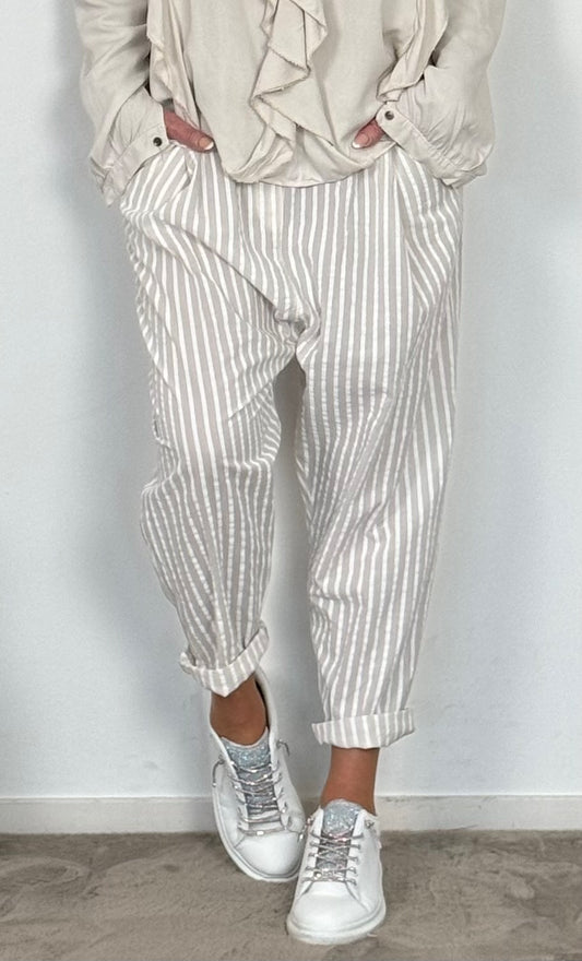 Baggy Hose mit langen Bundfalten "Summer" - beige-weiss