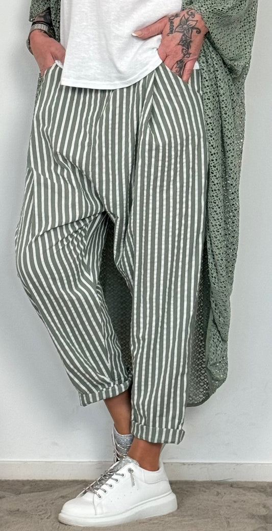 Baggy Hose mit langen Bundfalten "Summer" - khaki-weiss