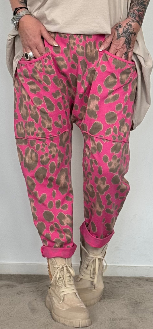 Baggy Hose mit großen aufgesetzten Taschen "Happy" - pink-leo