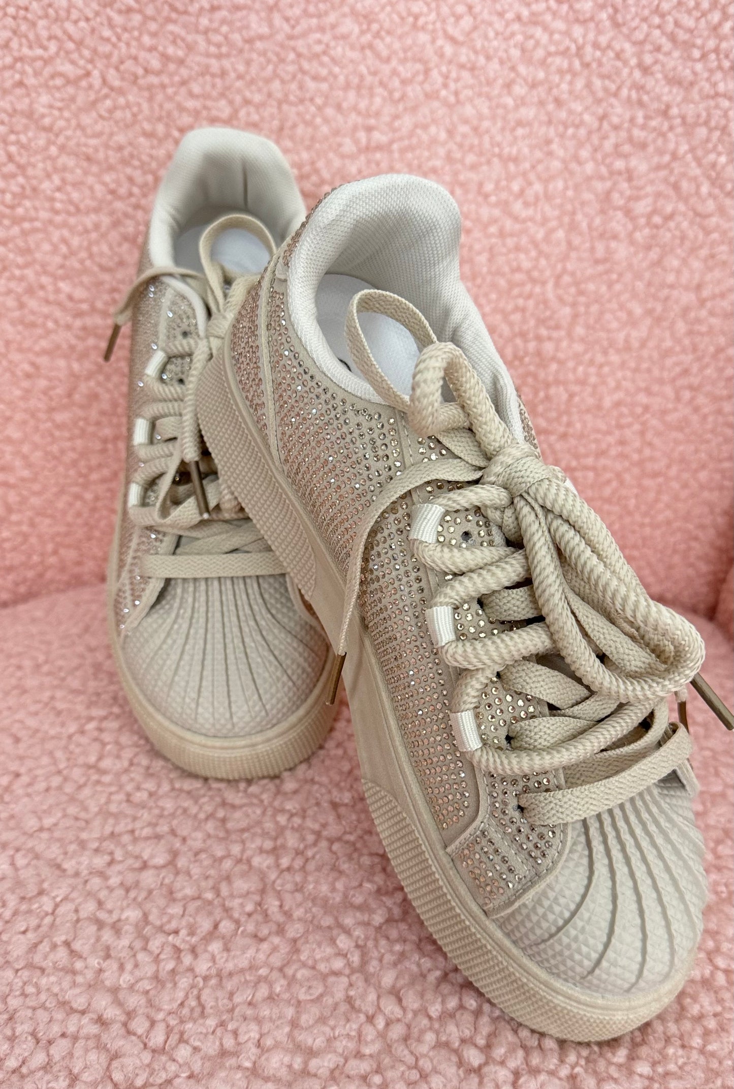 Sneaker model "Highlight" - beige