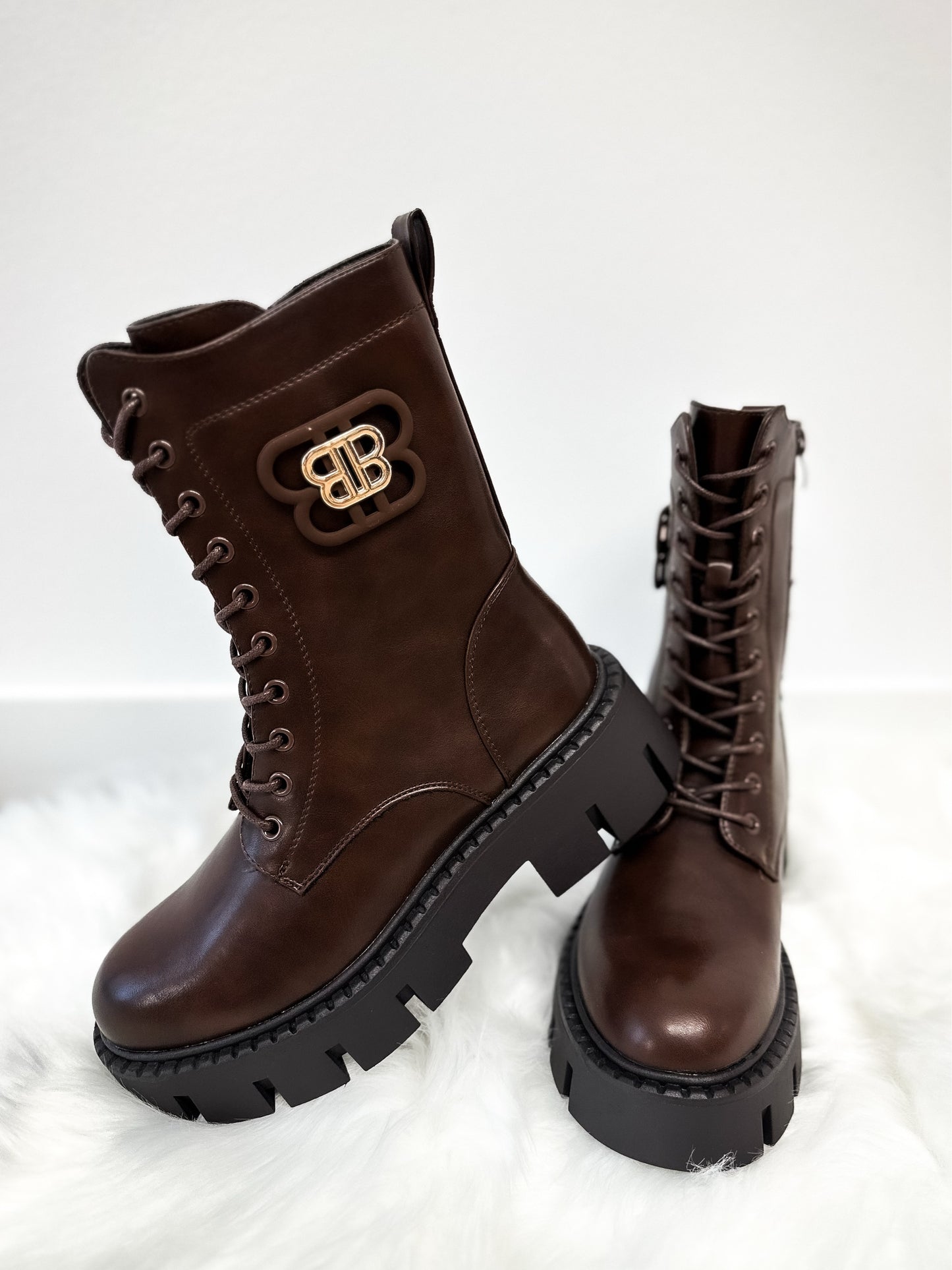 Bootie model "Bold Track" - brown