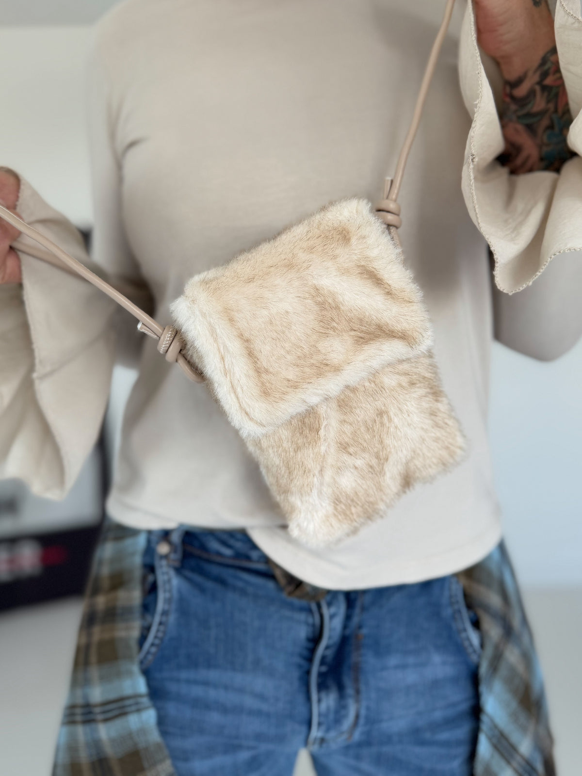 Kleine Felltasche / Phone Bag - creme