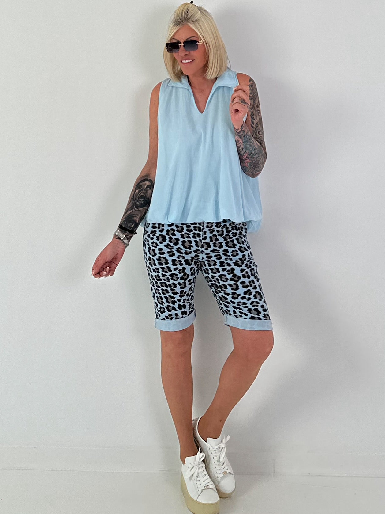 Ballon Blusen Top mit V-Neck - hellblau