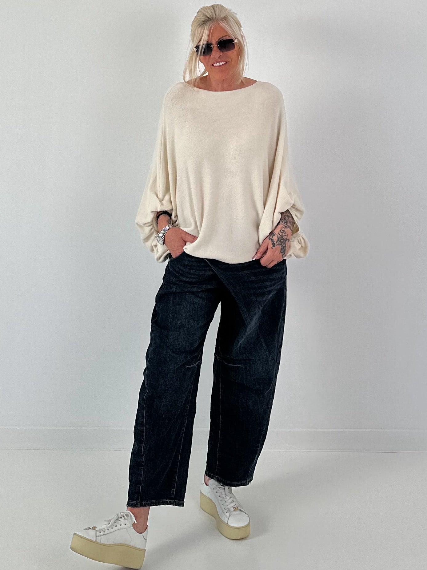 Oversized Pullover mit raffinierten Details - creme