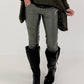 Vegane Lederhose mit Patch - oliv