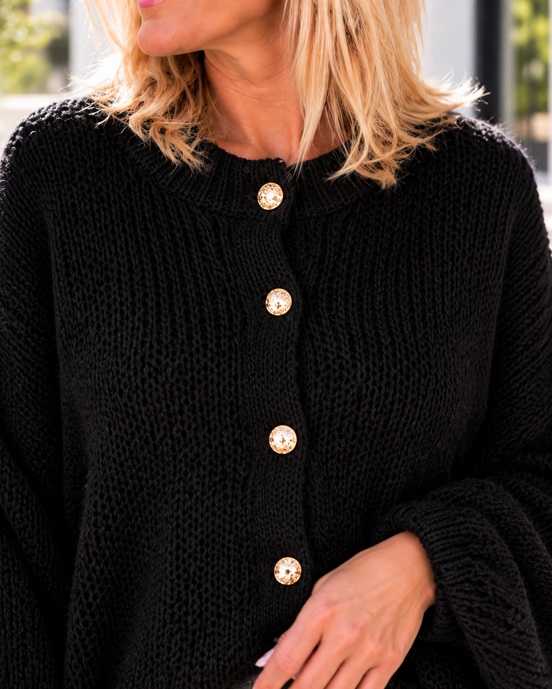 Kuschelige Oversized Strickjacke mit Außennähten - schwarz