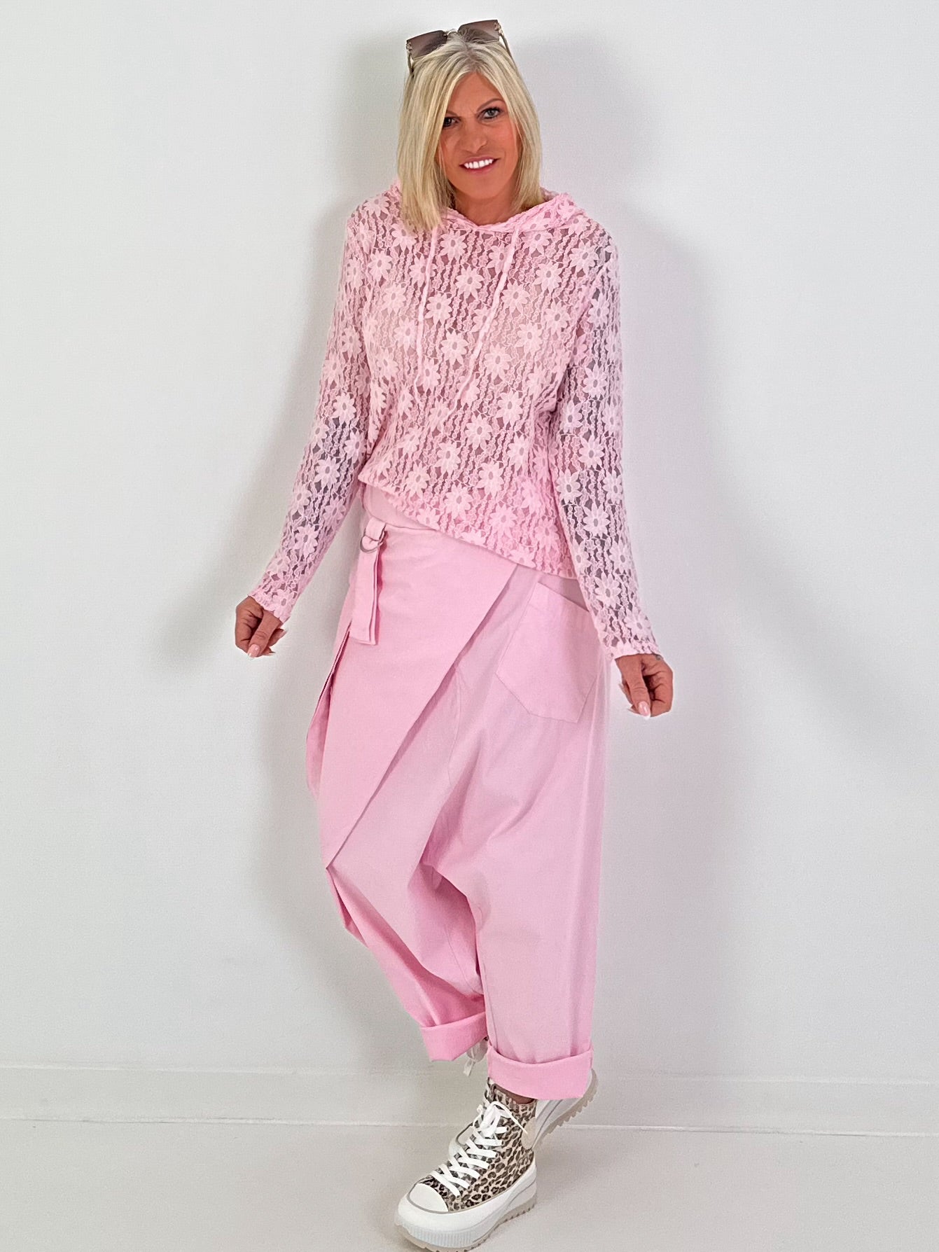 Leichter Hoodie aus Spitze - rosa