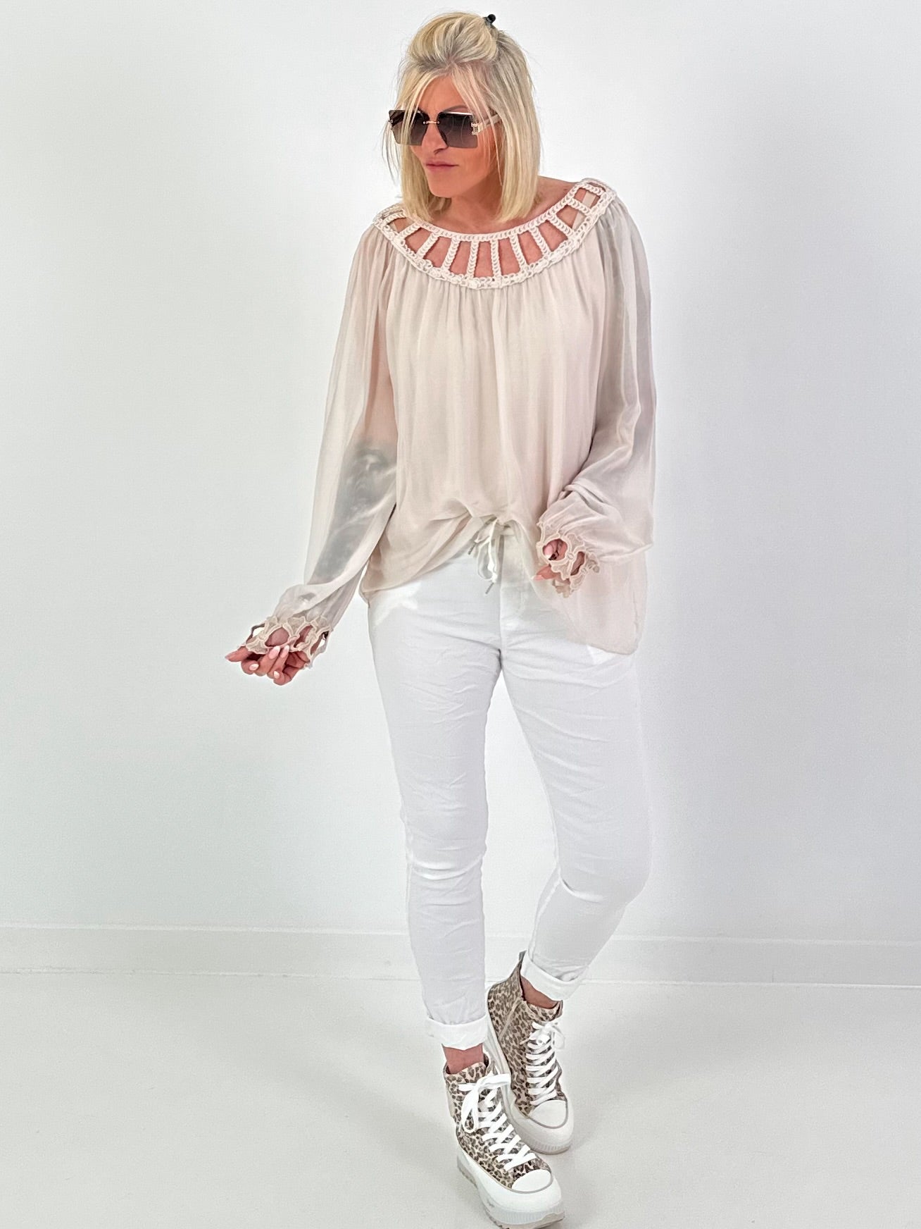 Silk tunic with crochet neckline - beige