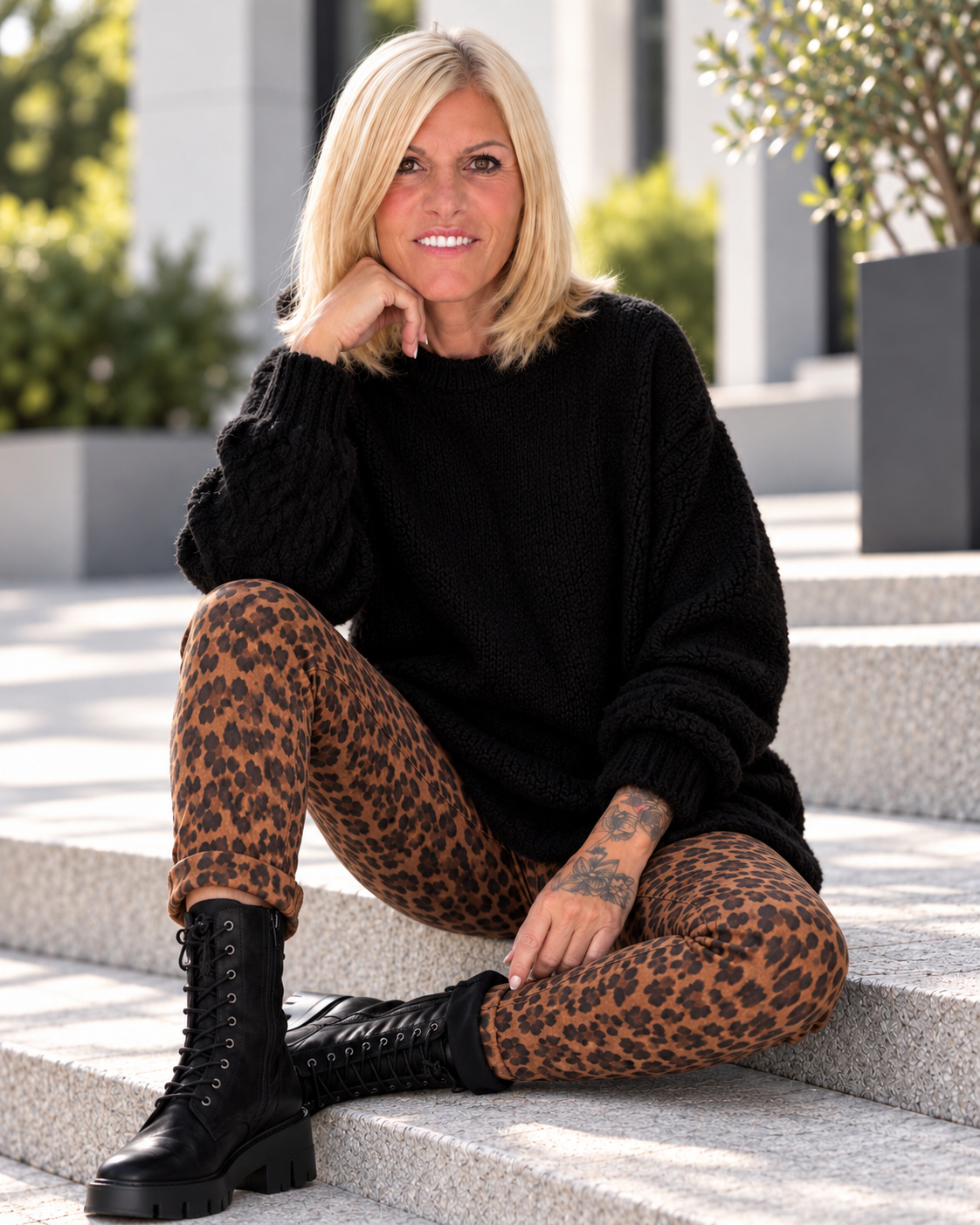 Oversized Pullover mit Grobstrickärmeln - schwarz