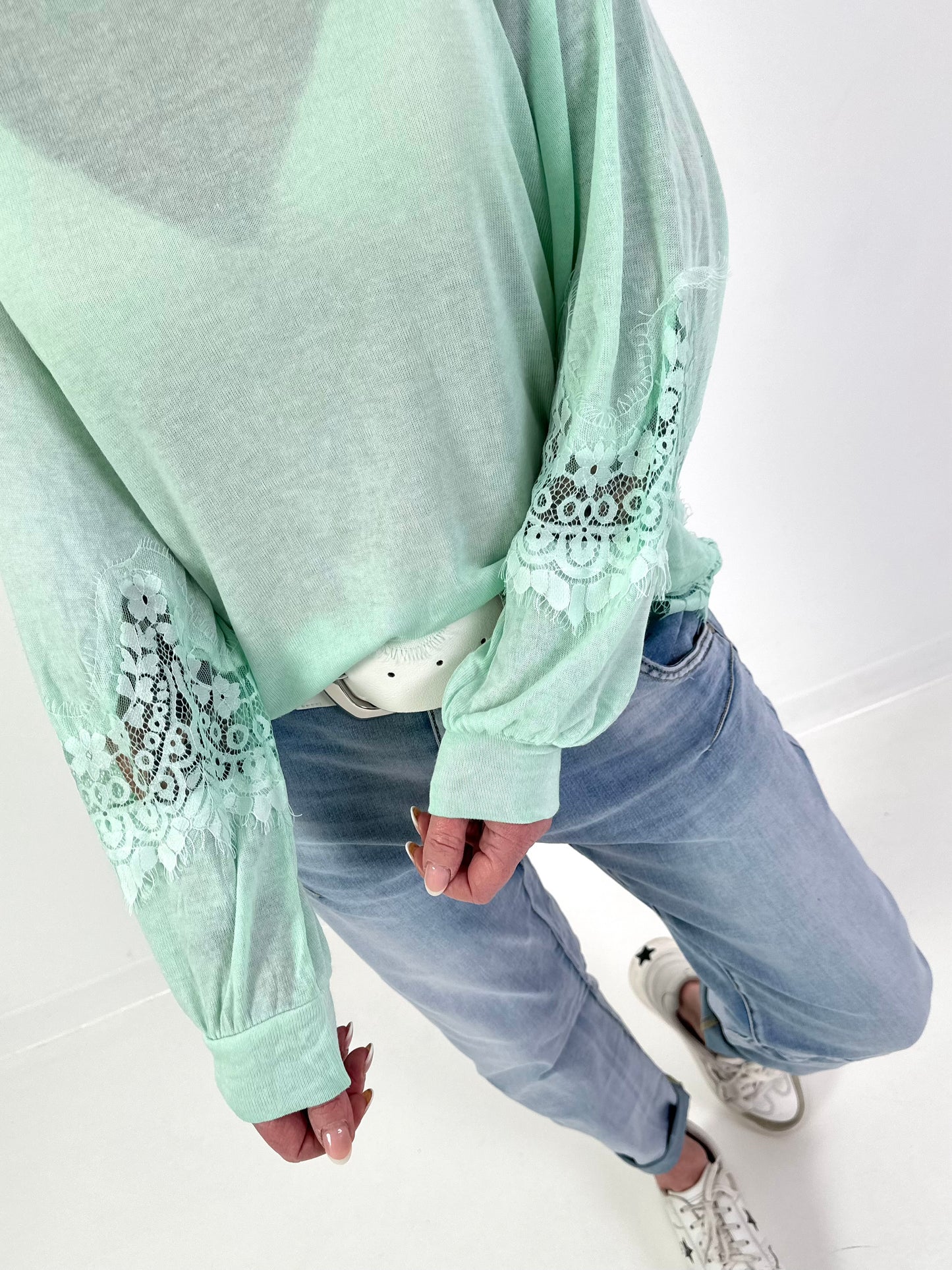 Pullover mit Spitzeneinsätzen - mint