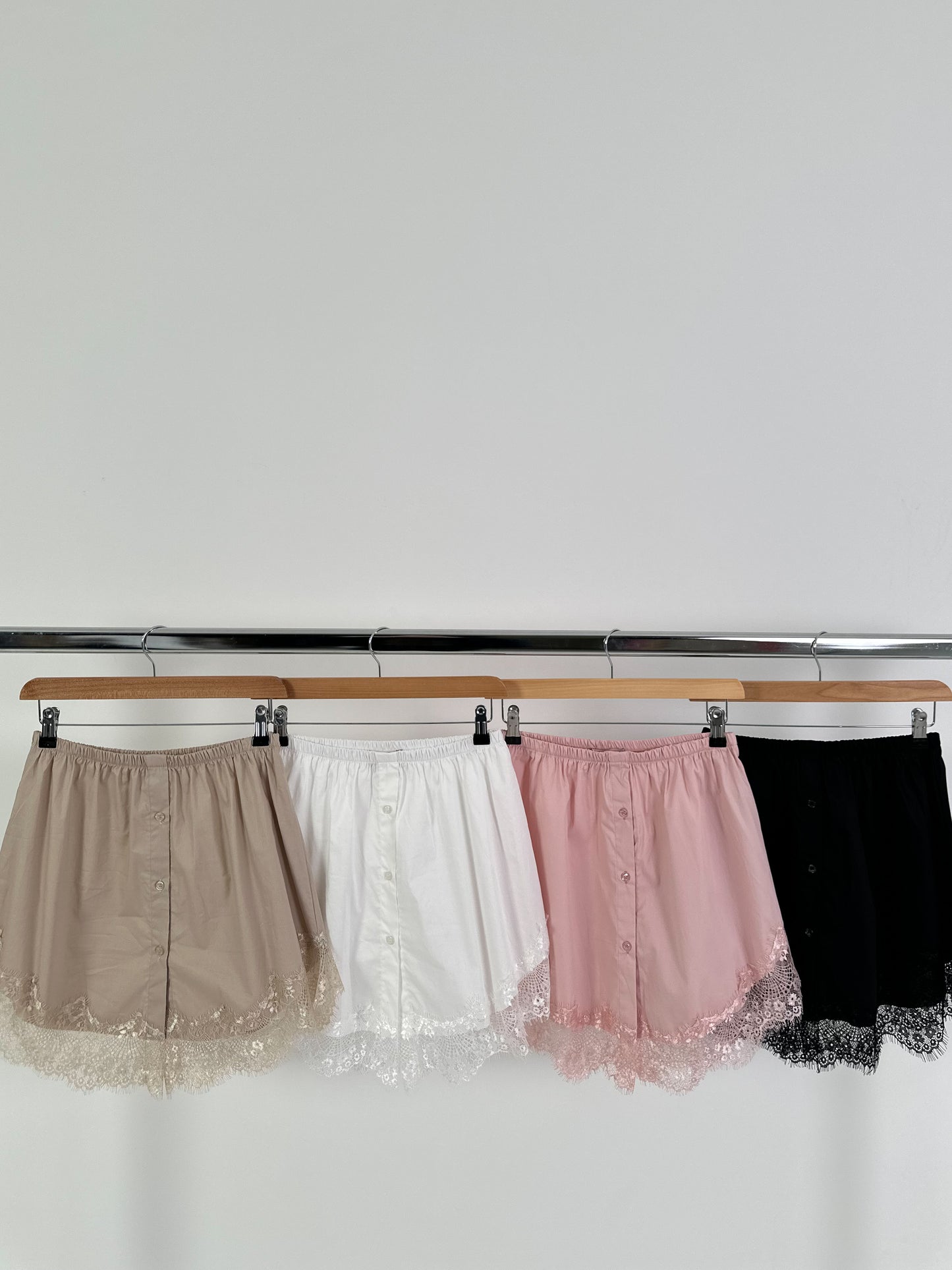 Blouse model "Peek-a-Boo" - 4 kleuren