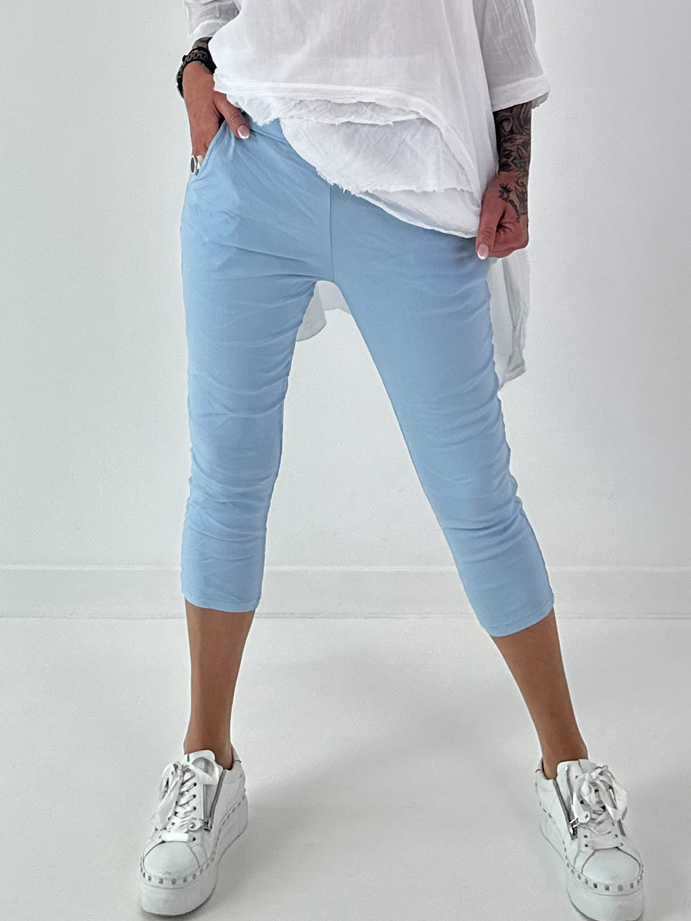 Capri Hose mit Bindeband - hellblau