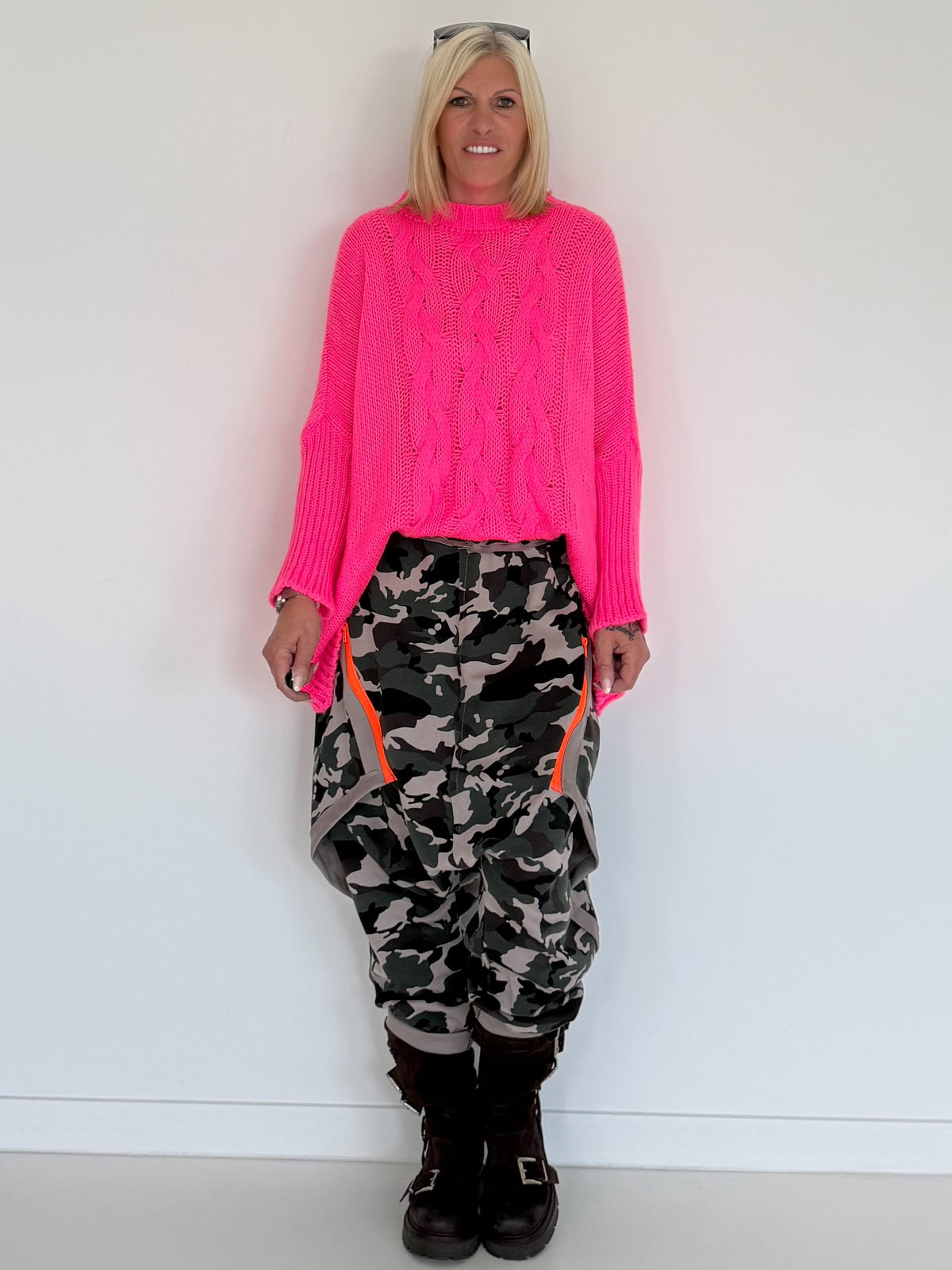 Pullover mit Stulpenärmeln und Zopfmuster - neonpink