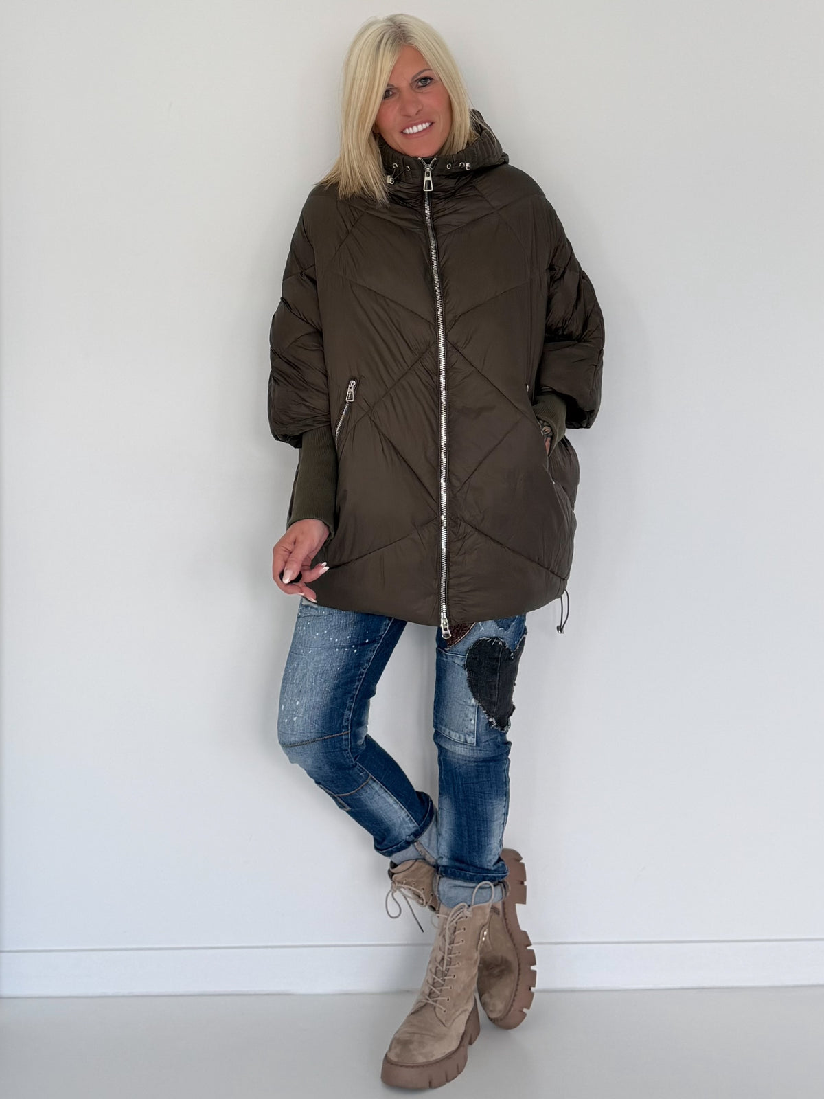 Oversized gewatteerd jack met polswarmers en capuchon - olijf