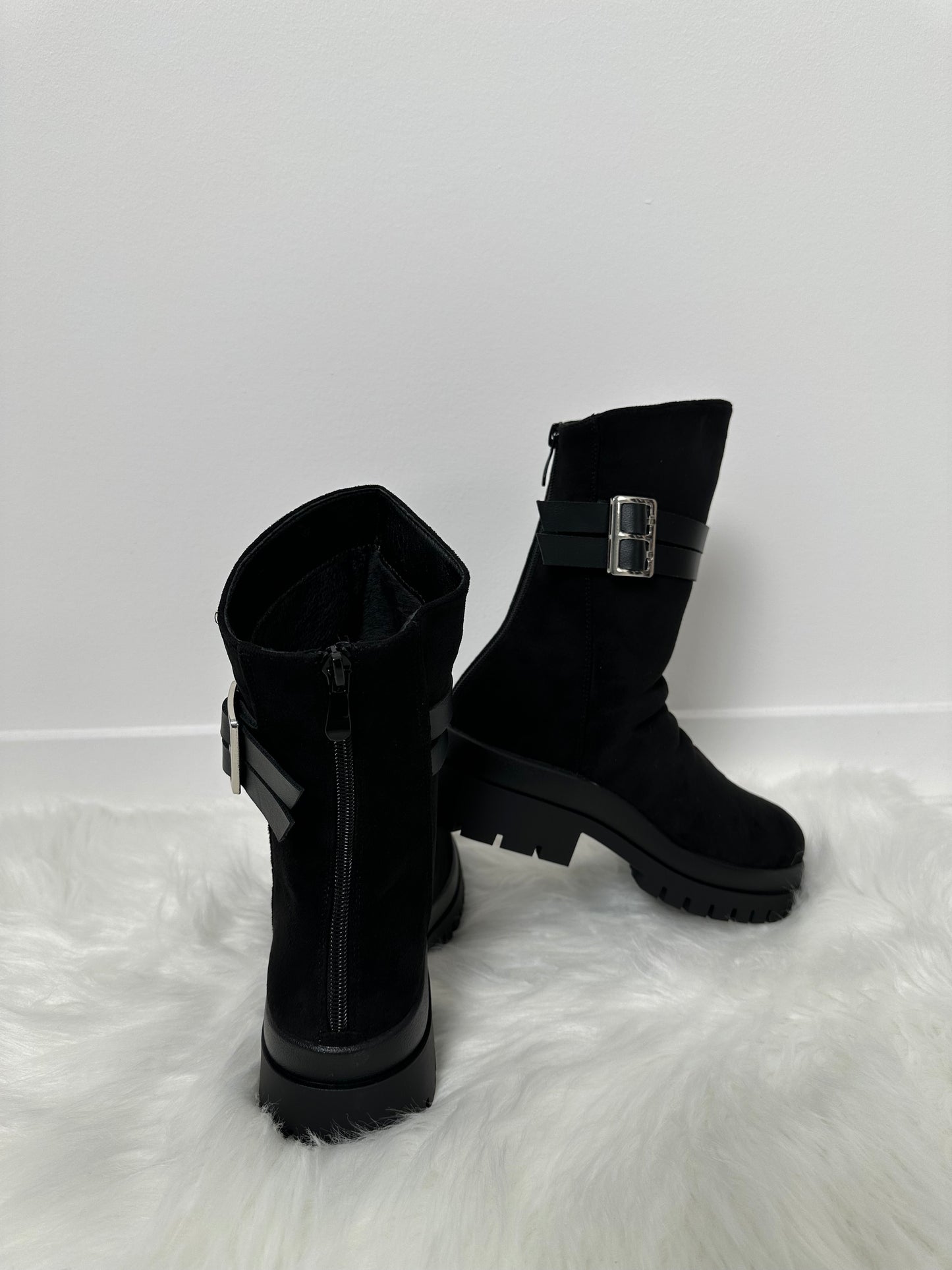 Bootie model "Buckle" - black