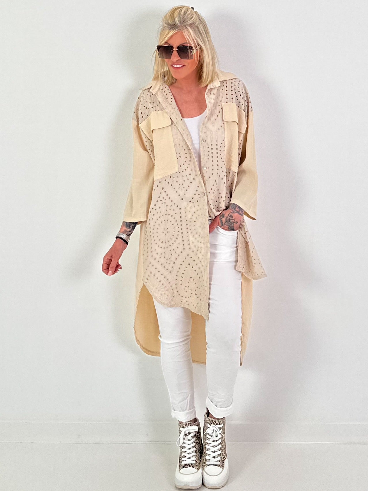 Long linen blouse with broderie anglaise - beige