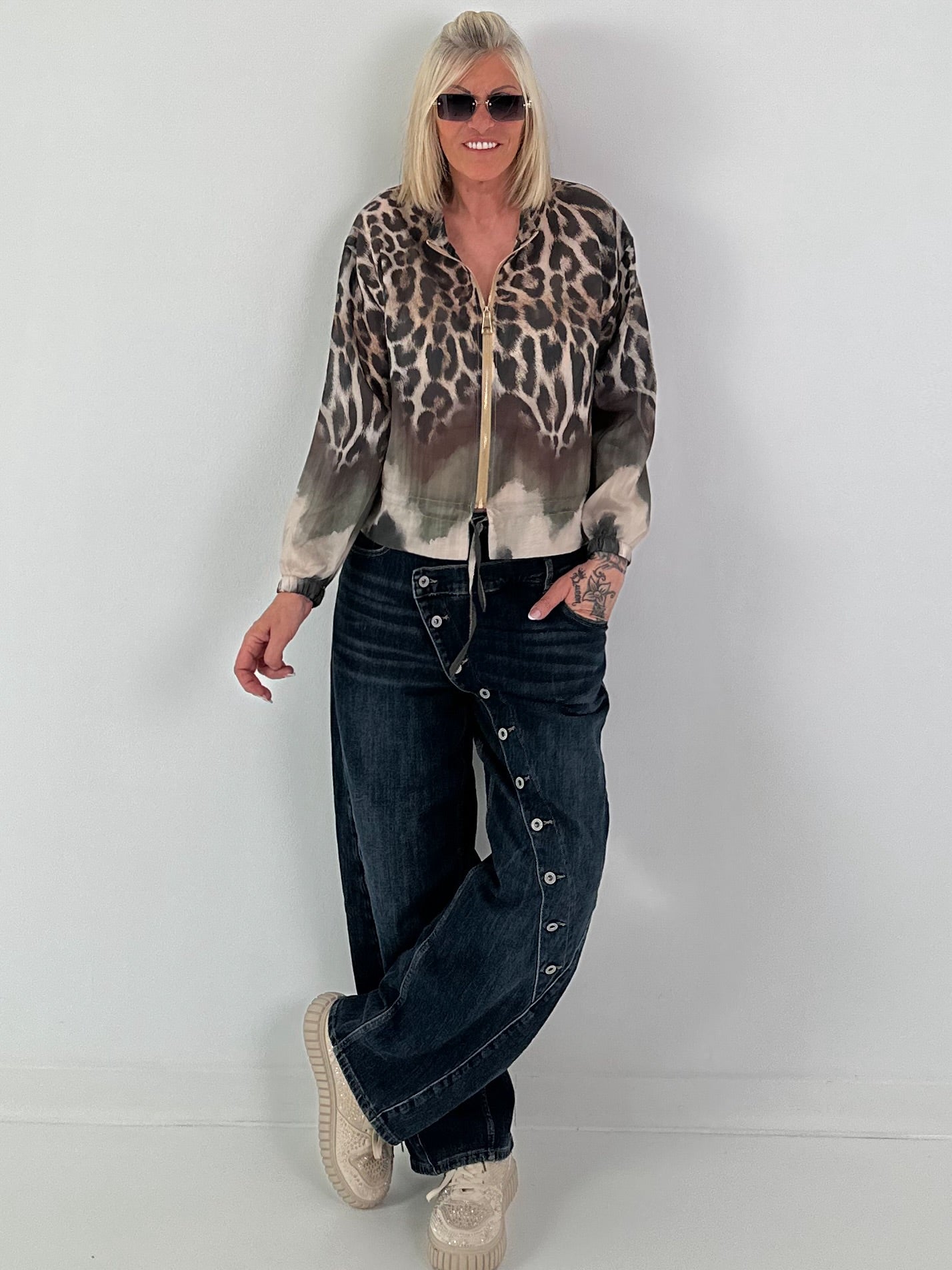 Blusenjacke mit Print - leo-khaki