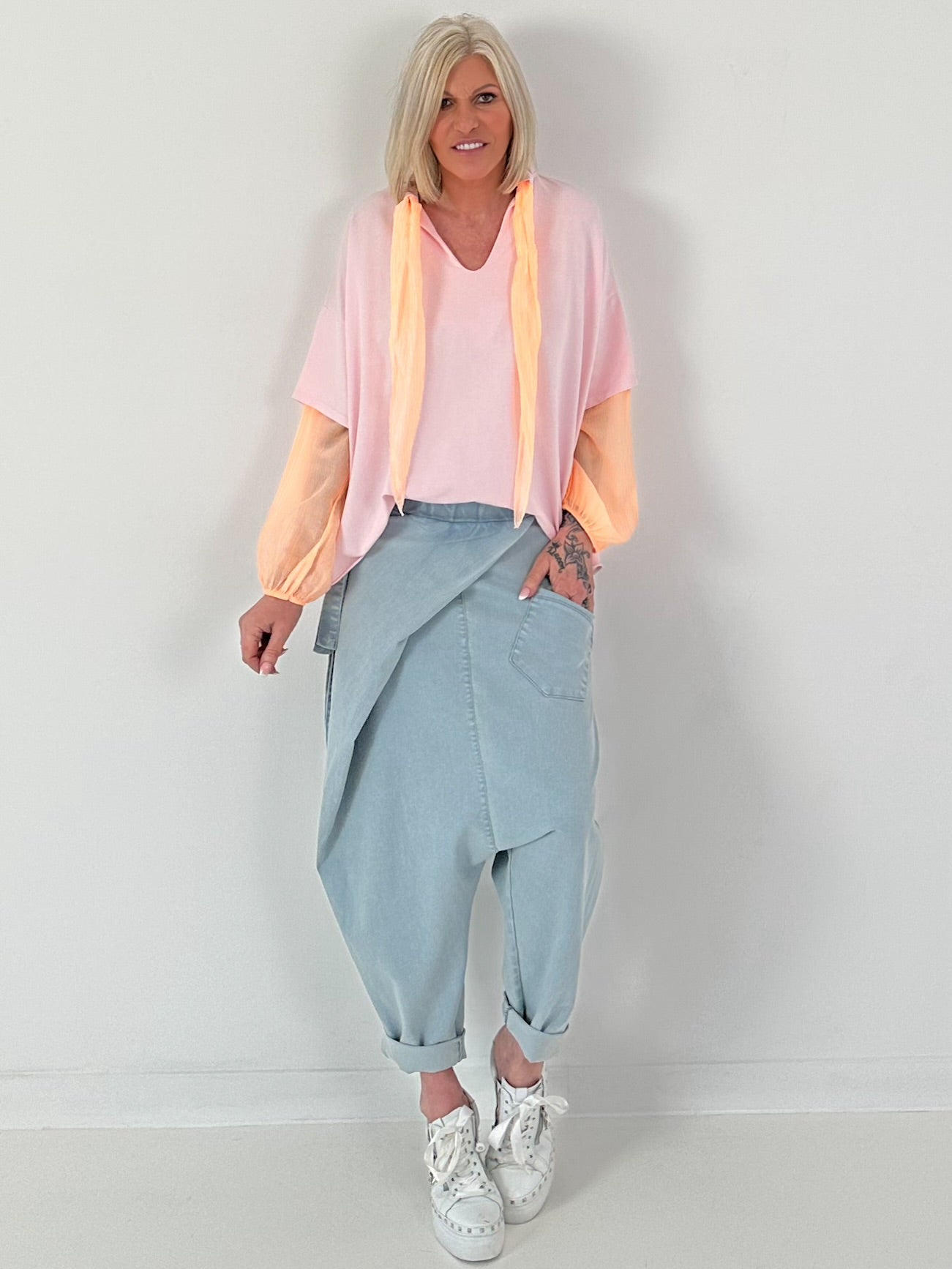 Leichter Sweater mit Blusenärmeln - rosa