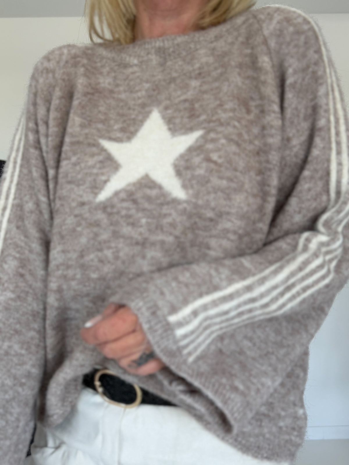 Kuscheliger Pullover mit Sternmotiv - taupe-beige
