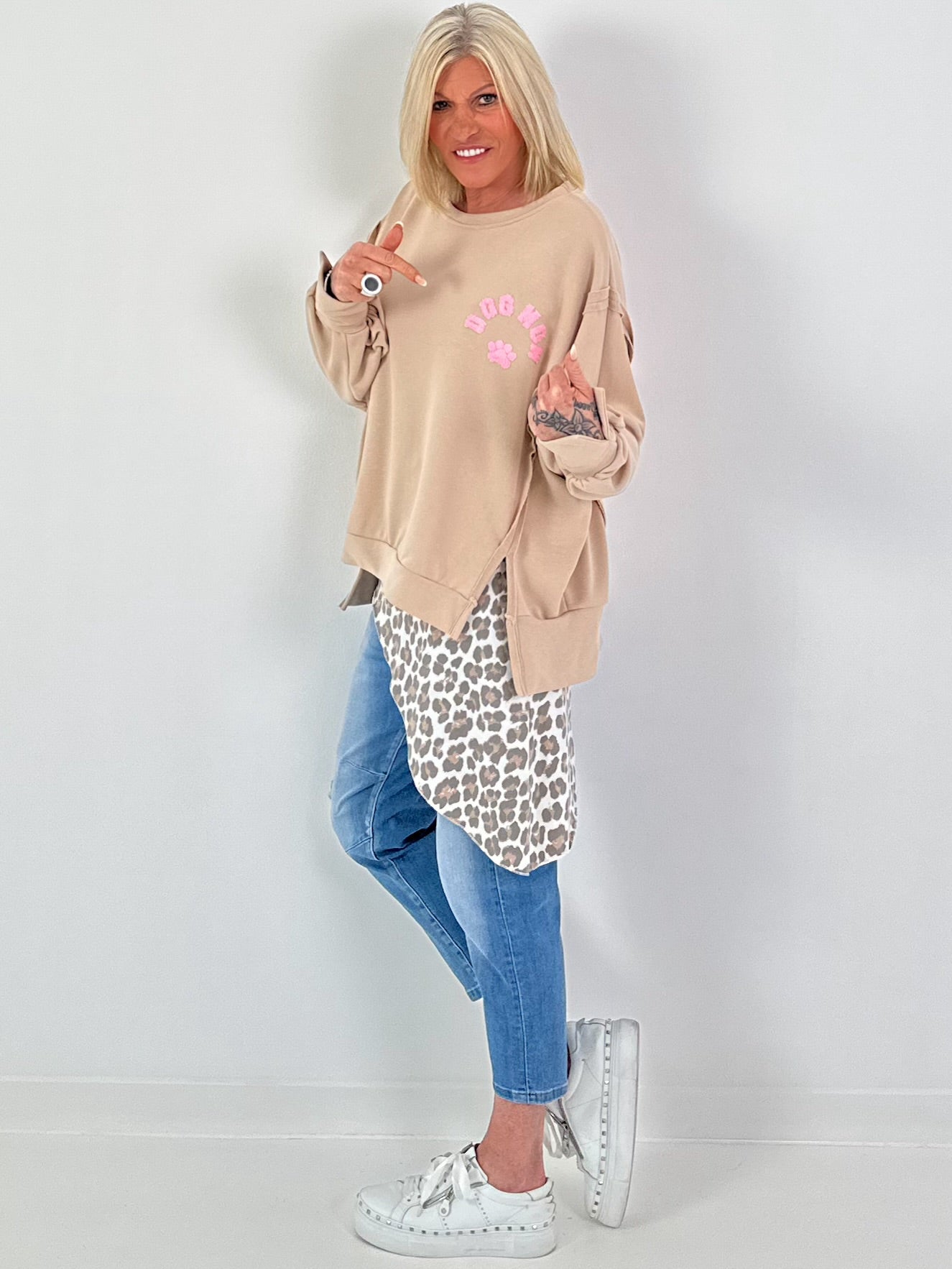 Oversized Sweater Dog Mom - beige