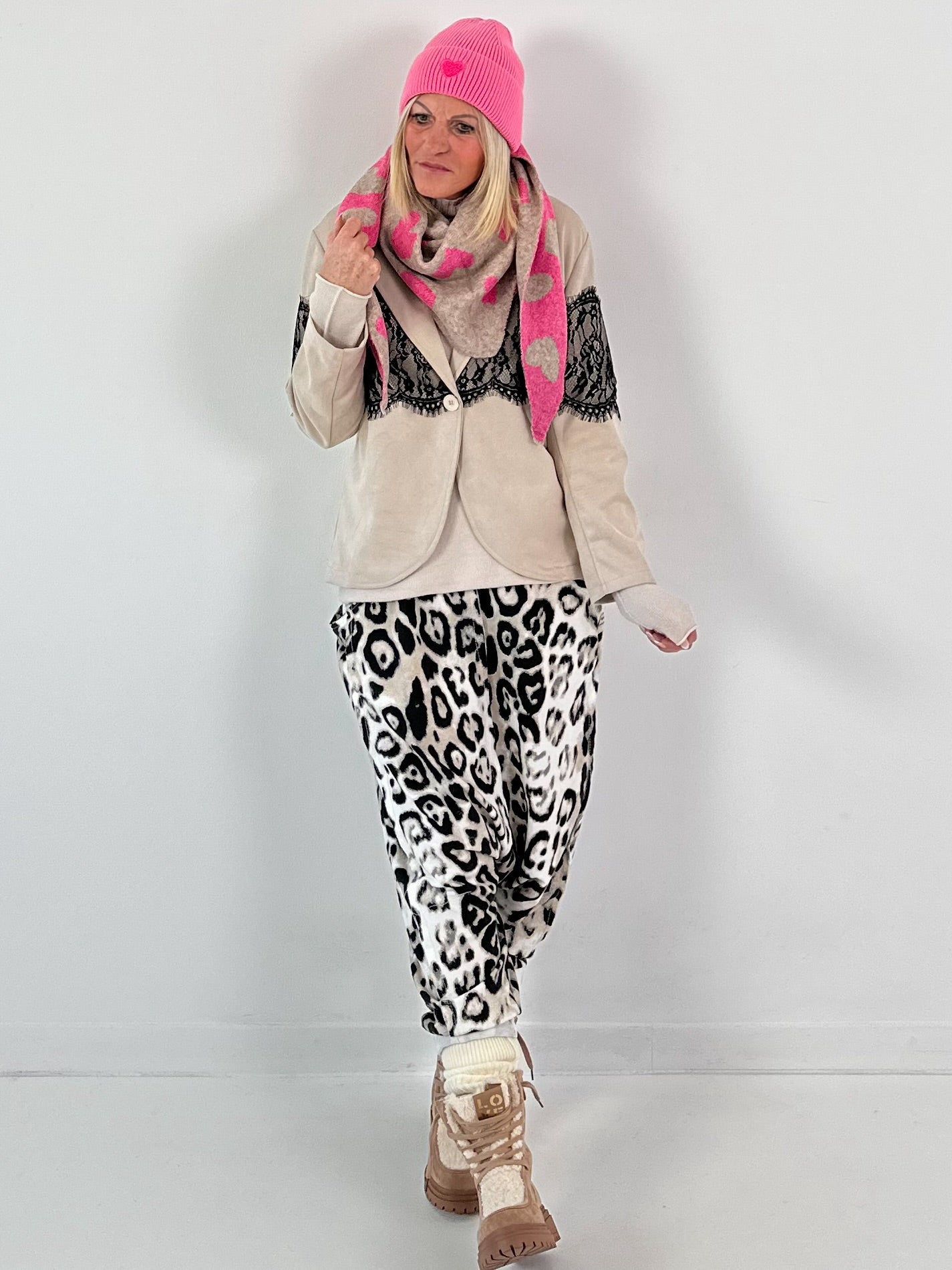 Suède-look blazer model "Lace Line" - beige