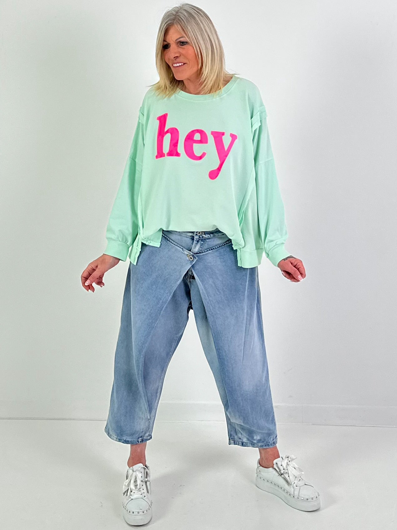 Sweater model "hey" - watergreen