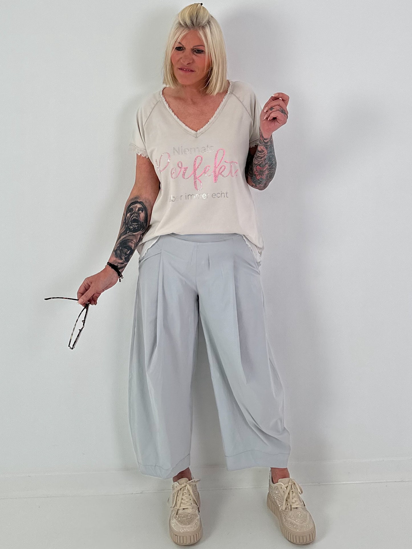 T-Shirt with statement print - beige