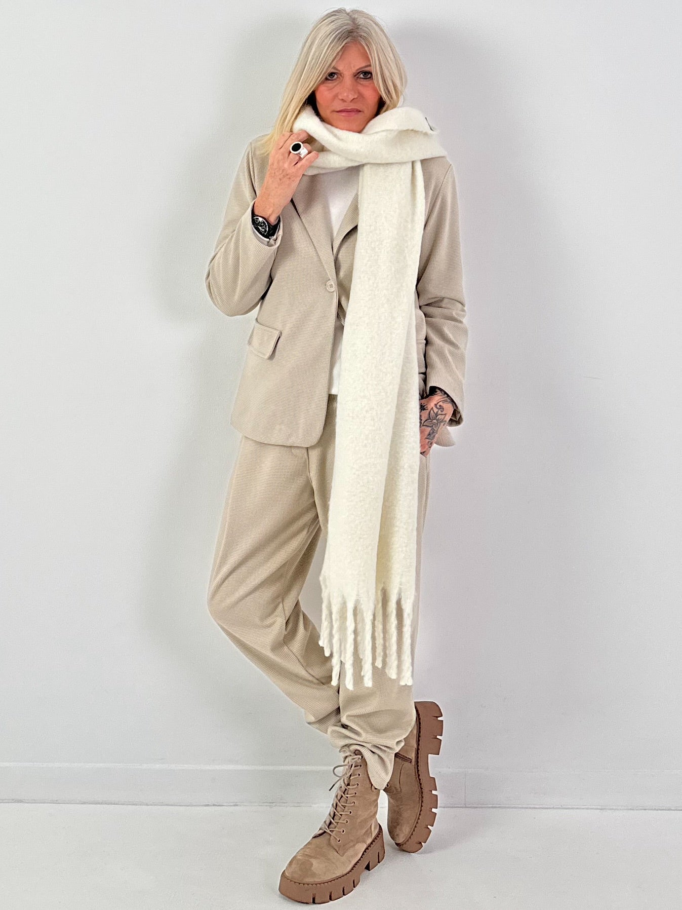 Sjaal met franjes model "Fleur de Charme" - ecru