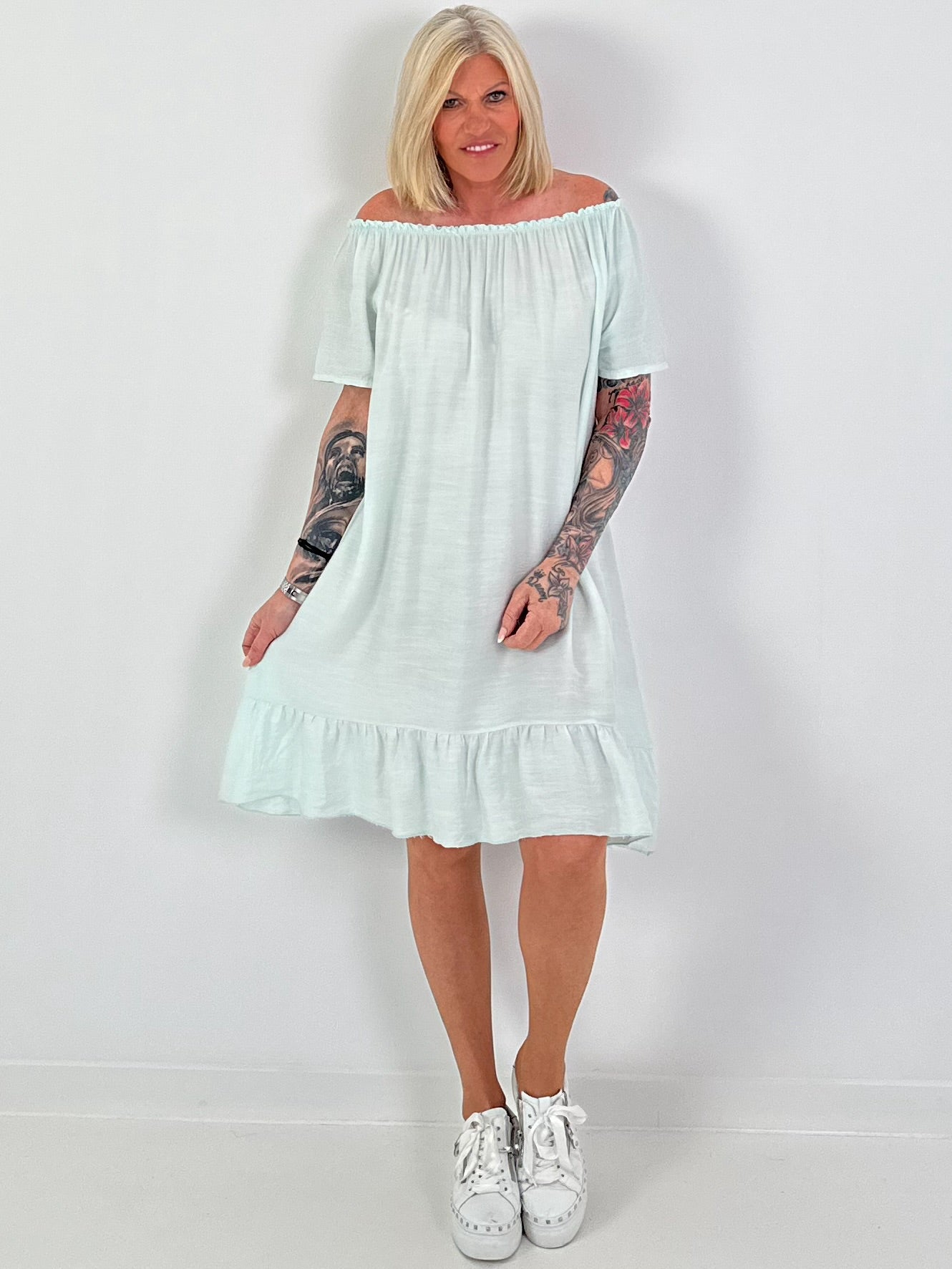 Dress with short sleeves and flounce - mint