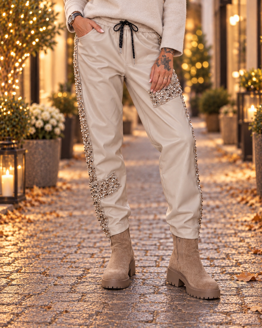 Lässige Hose in Lederoptik mit Pailletten-Applikationen - beige