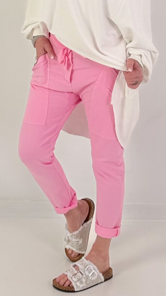Sweatpants with large patch pockets - pink