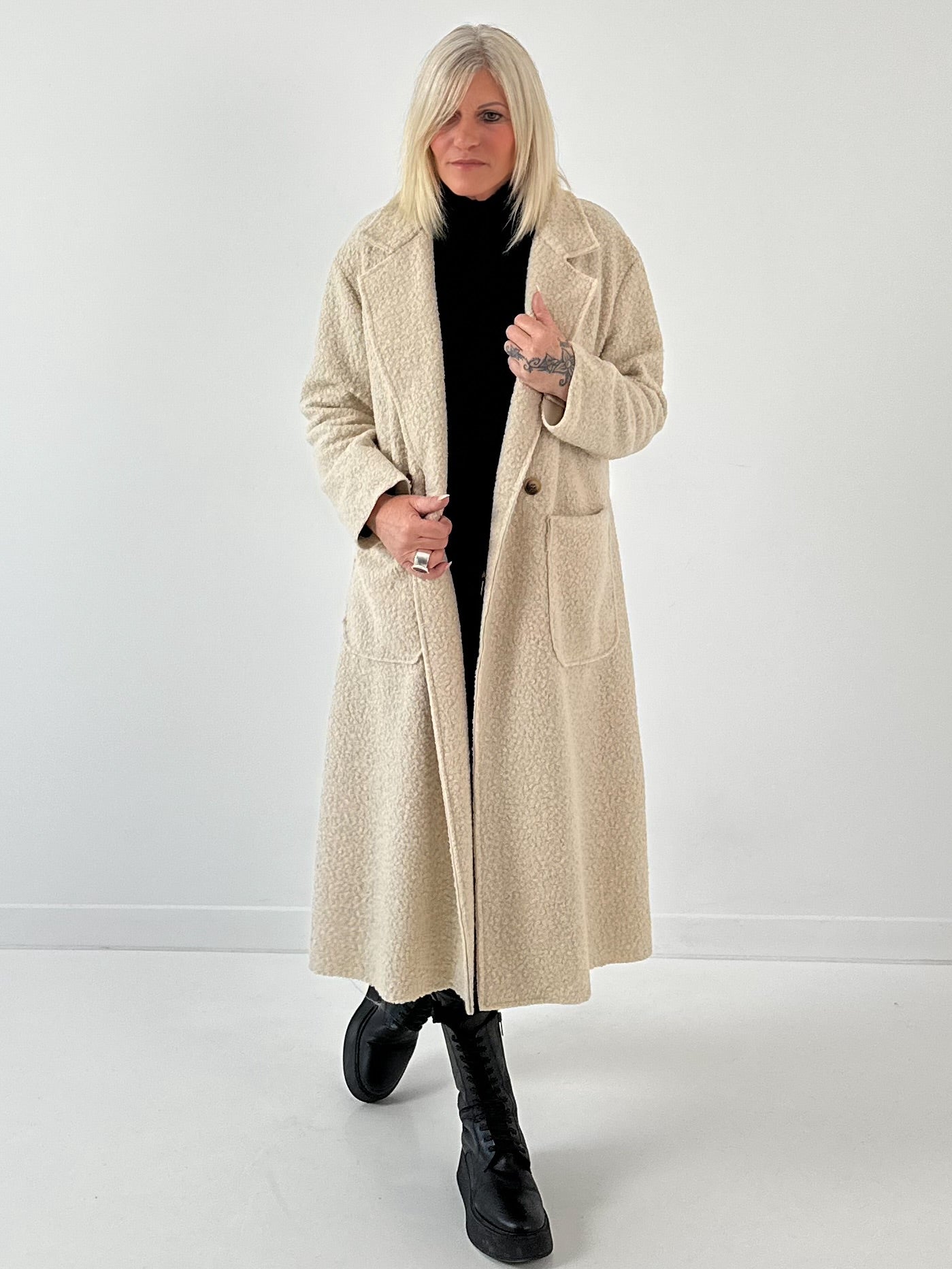 Bouclé jas model “Wake up” - beige