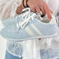 Sneaker mit Steinchen - hellblau
