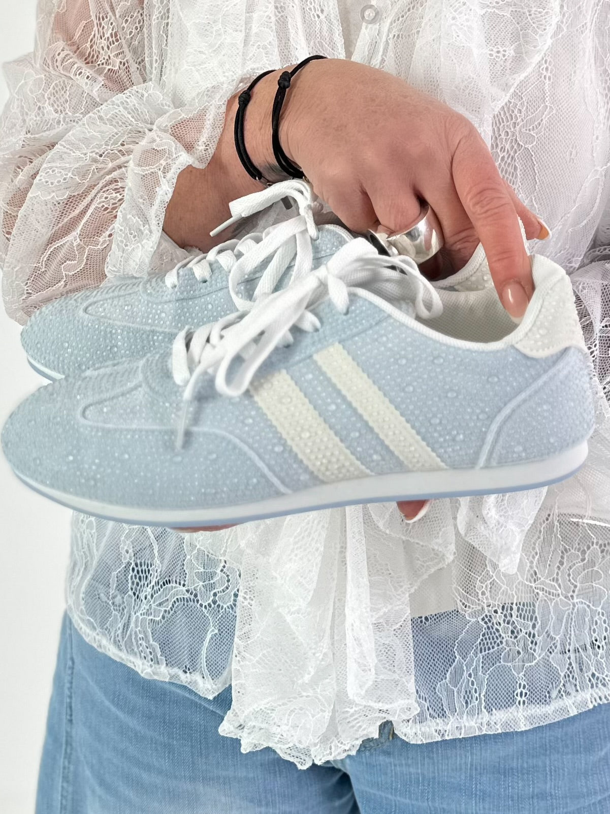 Sneaker mit Steinchen - hellblau