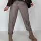 Vegane Lederhose Knopfleiste quer - taupe