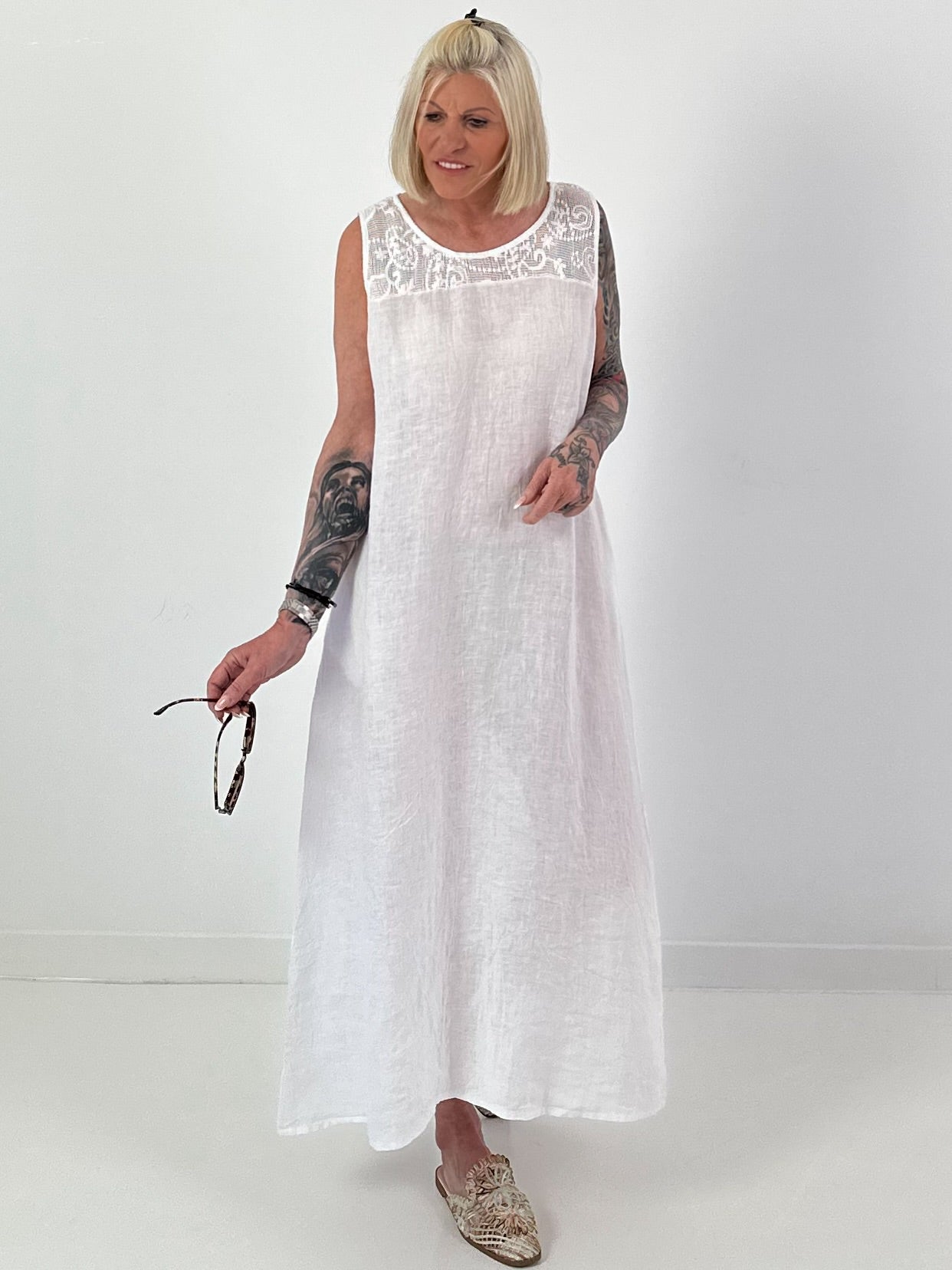Sleeveless Linen Dress with Crochet Insert - white