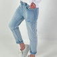 Boyfriend Jeans mit silbernen Nieten - light-denim