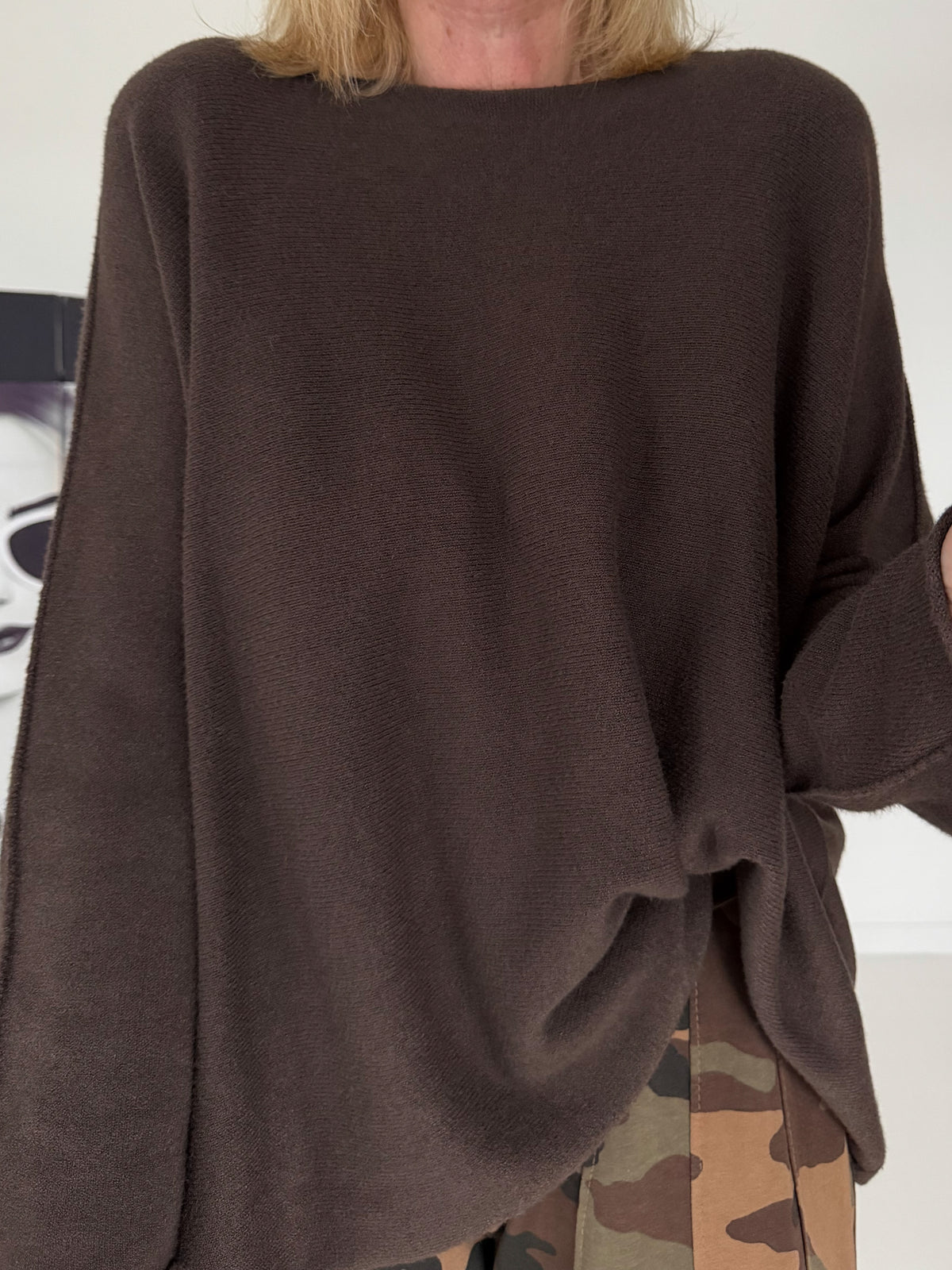 Weicher Oversized Pullover mit Rundhalsausschnitt - mokka