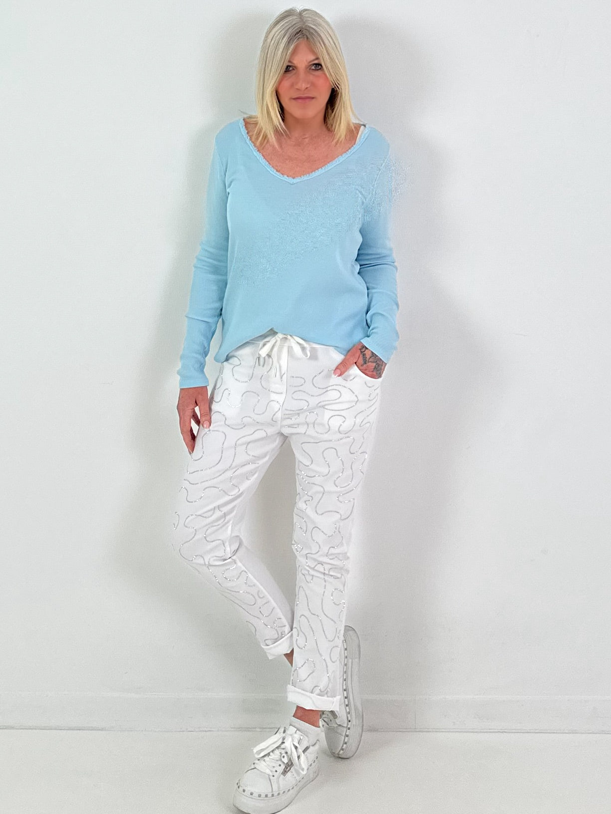 Ripp-Shirt Modell "Sweet Fringe Vibes" - hellblau