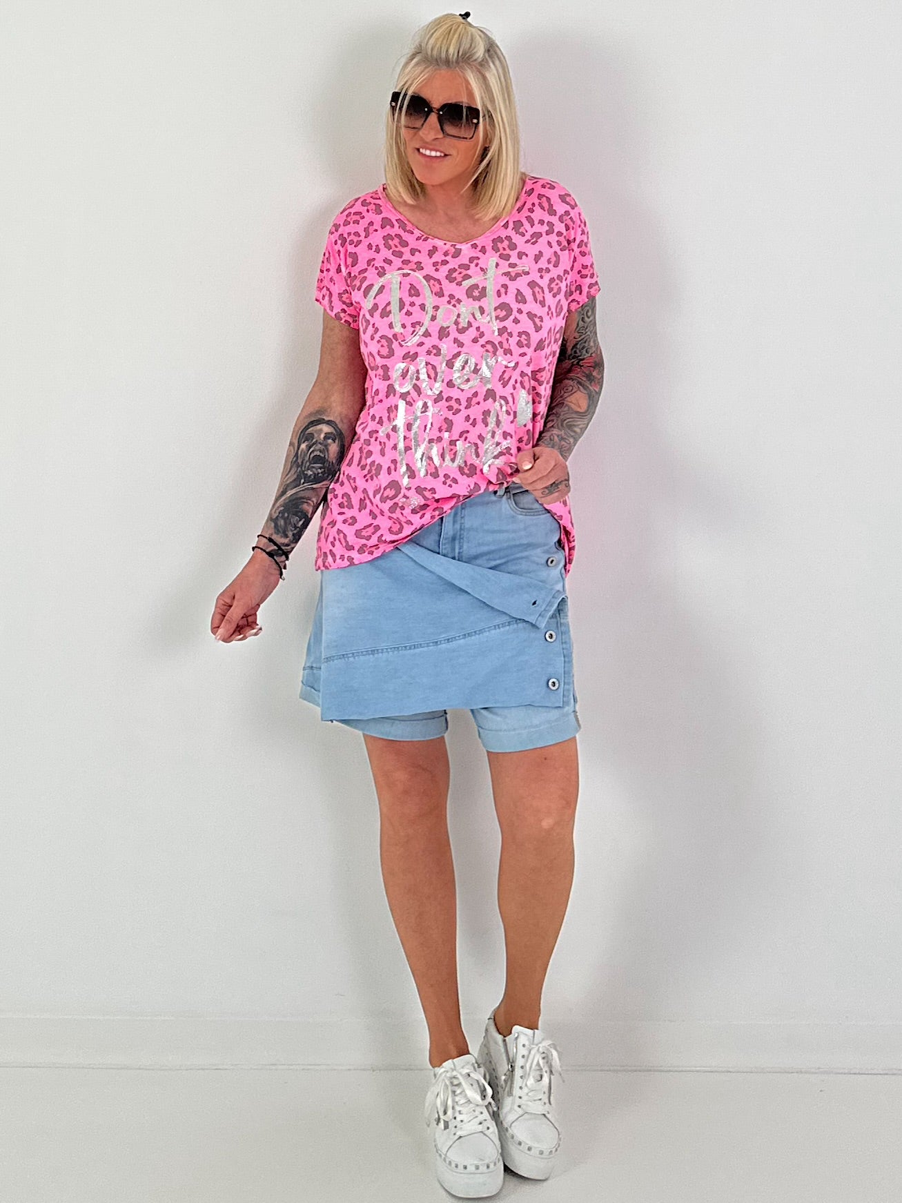 T-Shirt Leo Don't Overthink - neon pink