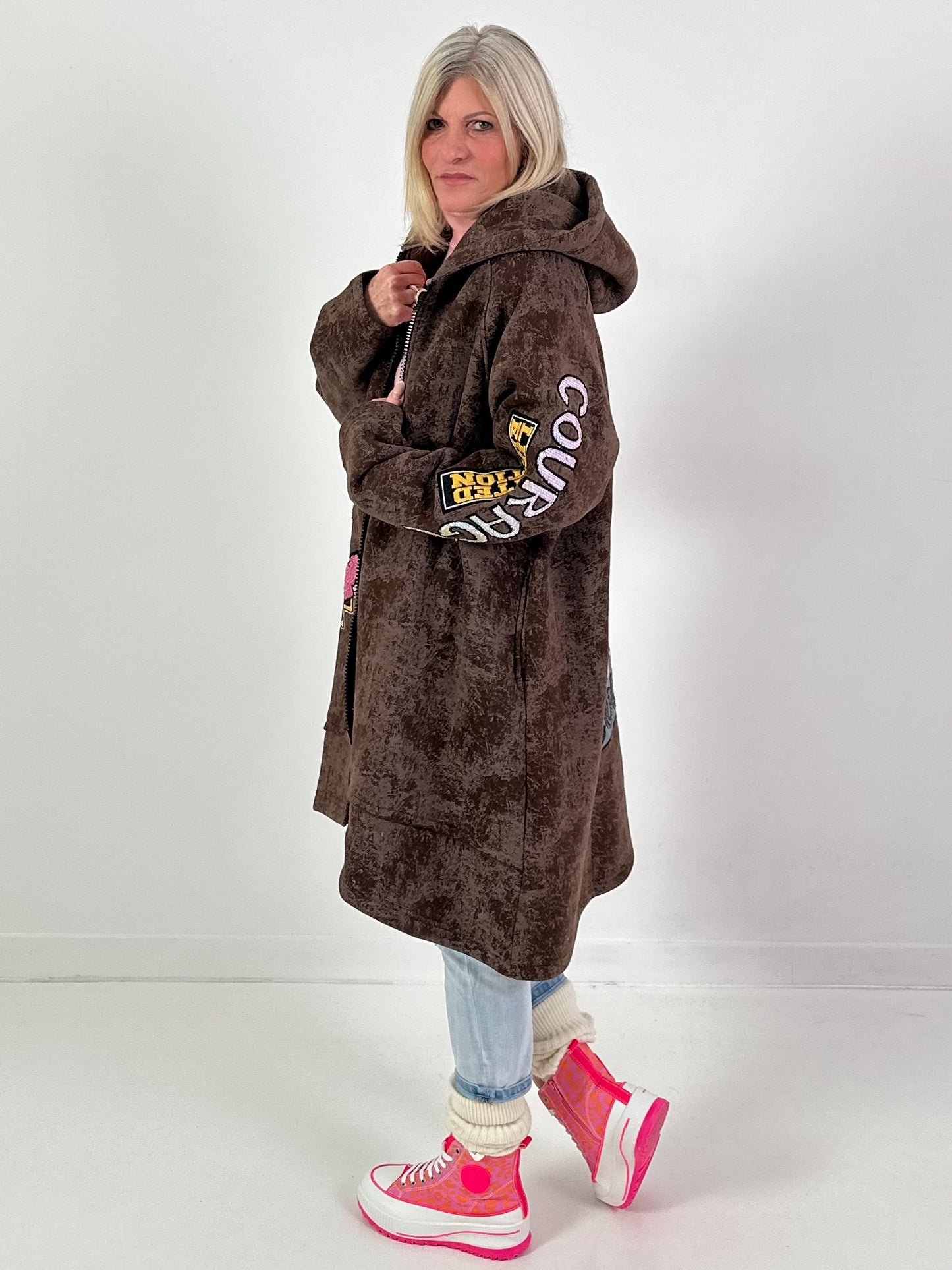 Jasmodel "Courage" - bruin