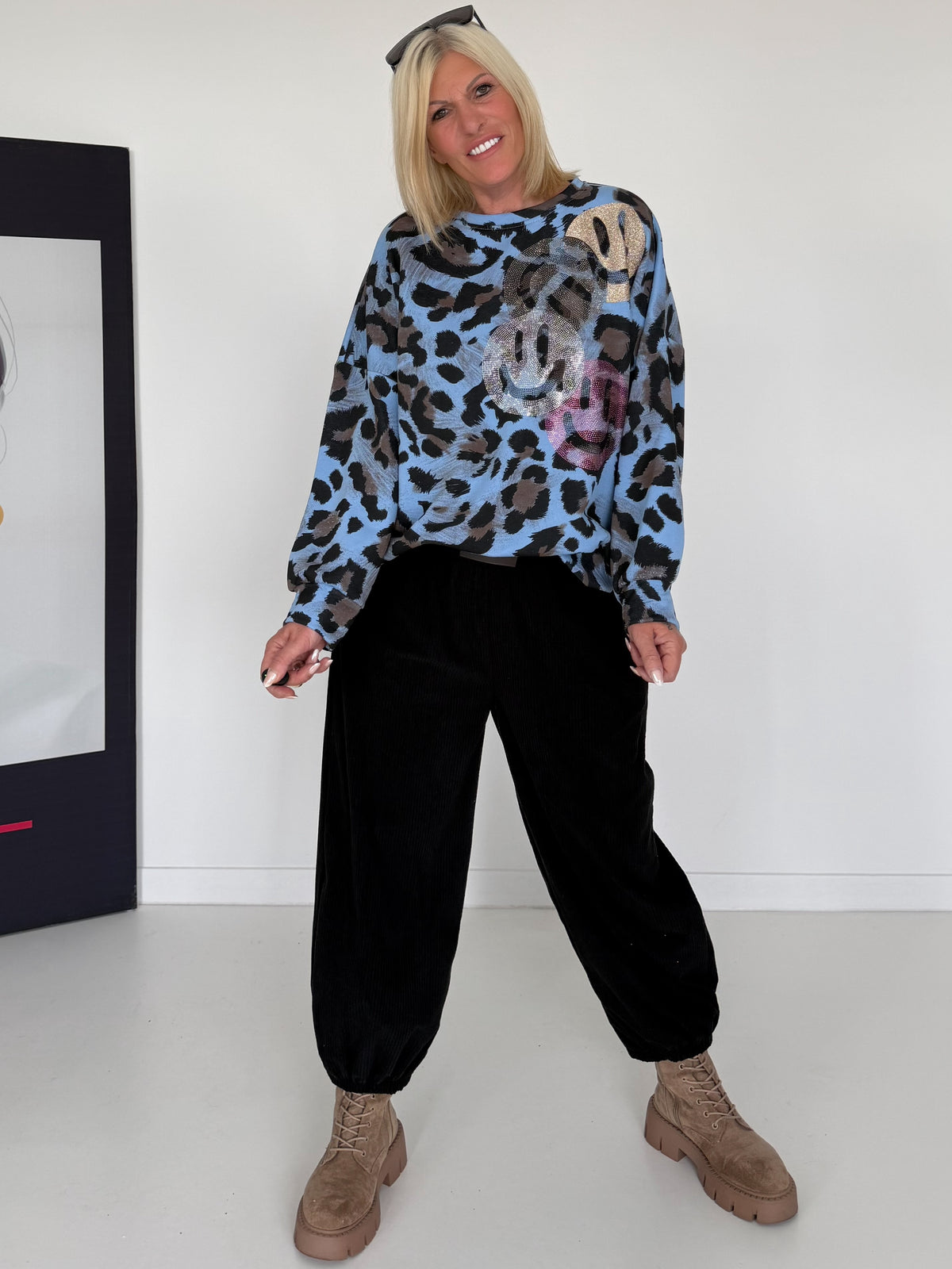 Sweater in all-over leopard print with rhinestone and glitter smileys - light blue-multicolored