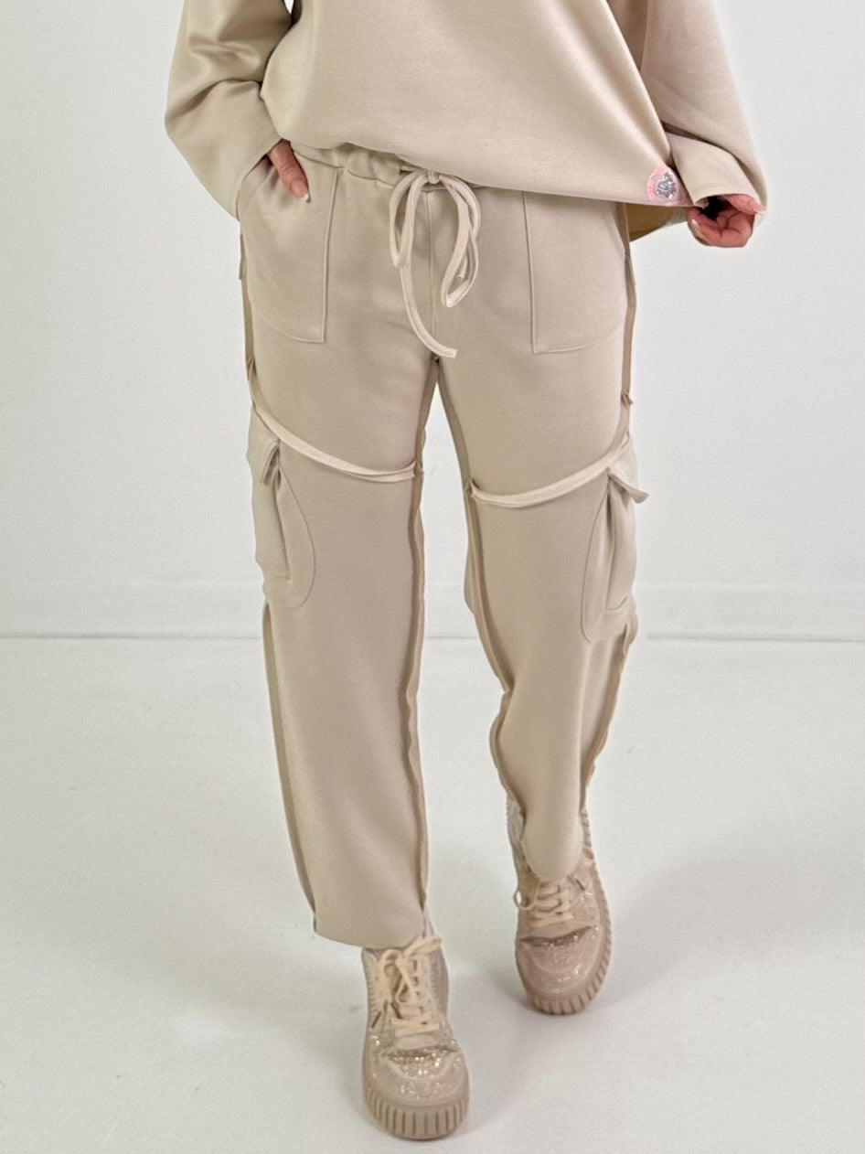 Hose Modell "Blush Motion" - beige