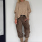 Zachte slipover met opgestikte zak - beige