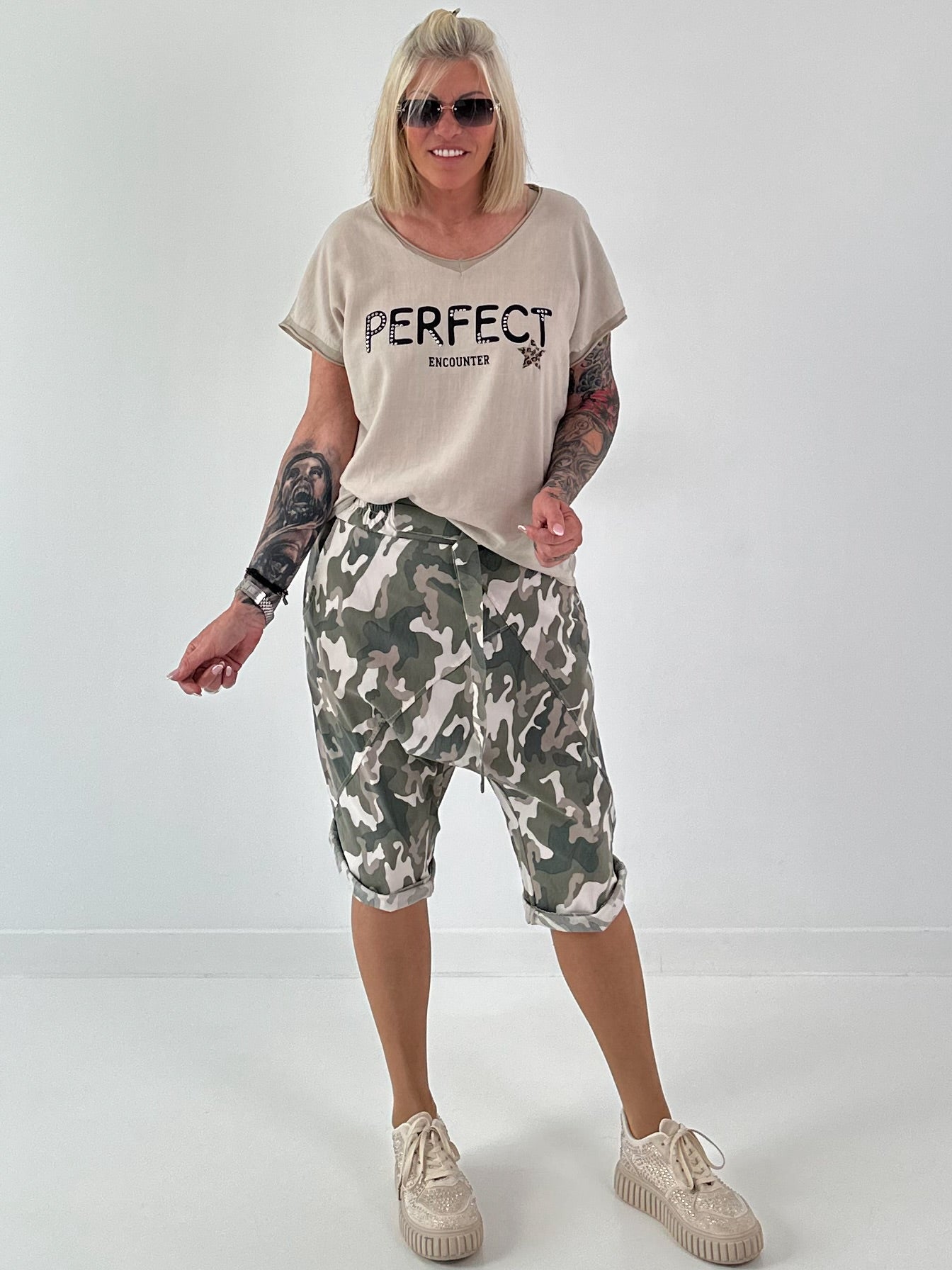 T-Shirt in edlem Materialmix - beige