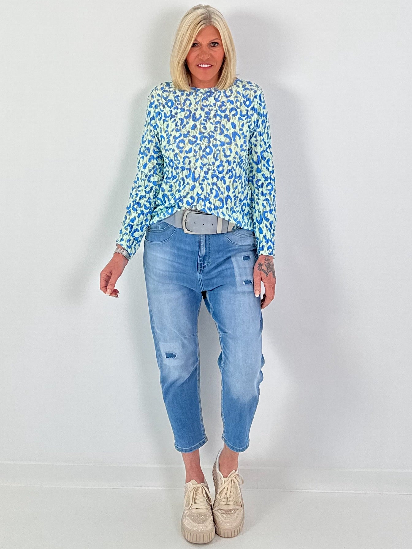 Boyfriend Jeans mit Leo Taschen - denim